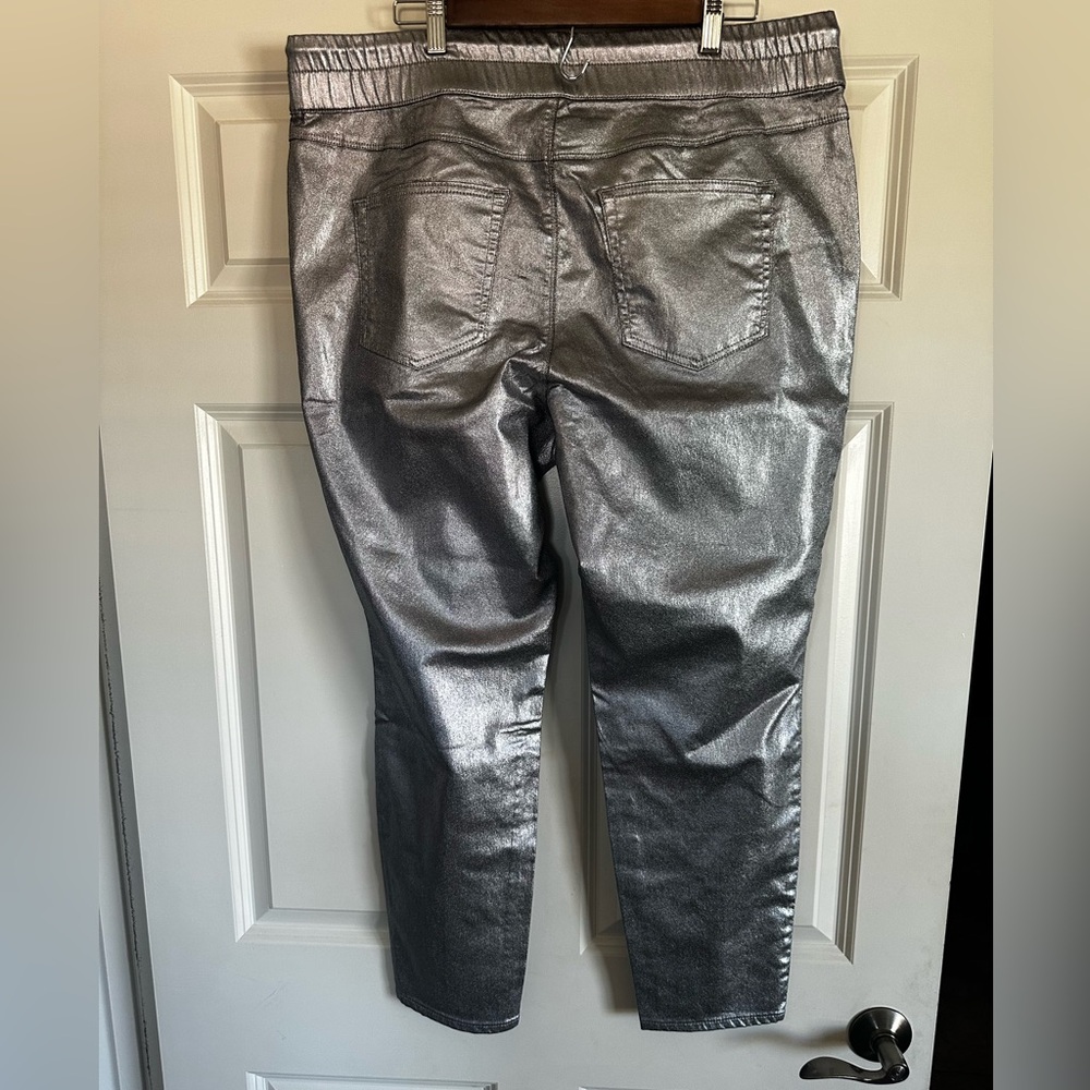 NWT Juicy Couture Women’s Plus Sized Silver Pants. Sz.18W •Christmas •New Year - Picture 4 of 5